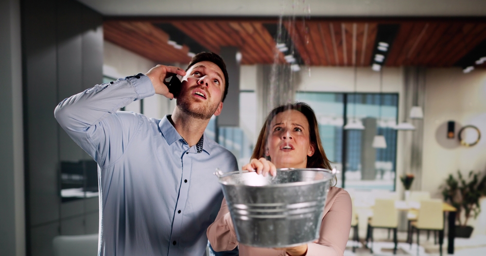 Emergency Leak Damage Water Leak or Flood from Ceiling